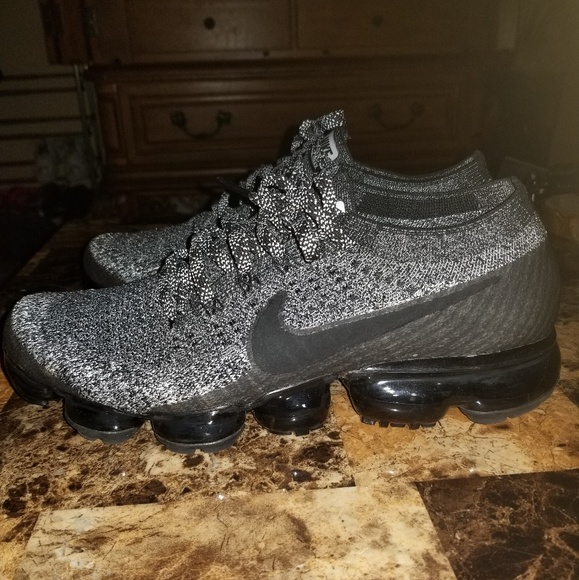 💥 SOLD💥Nike air vapormax flyknit running shoes - Picture 4 of 7